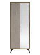 Drehtürenschrank mit viel Stauraum | 68,5 x 35 x 195 cm | 5 Fächer | Eiche Cremona / Beige | Griffe aus Metall | 4 Einlegeböden | 1 Spiegel | 2 Türen