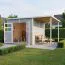 Gerätehaus | 19 mm Elementgartenhaus | inkl. Anbaudach | Grundfläche: 9,18 m² | Hellgrau lackiert | inkl. Fußboden | Flachdach | Freiberg 03
