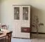 Vitrine Cikupa 26, Farbe: Nuss / Ulme - Abmessungen: 190 x 90 x 40 cm (H x B x T)