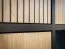 Vitrine mit LED-Beleuchtung Jordalsgrenda 01 | Eiche / Schwarz | 10 Fächer | vier Türen | Push-to-open | 70 x 40 x 195 cm (L x T x H) | Wohnzimmer