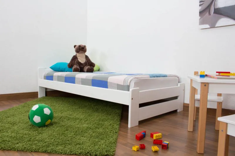 Kinderbett / Jugendbett Kiefer Vollholz massiv weiß lackiert A9, inkl. Lattenrost - Abmessung 90 x 200 cm 