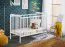 Babybett / Gitterbett aus echtem Kieferholz, Avaldsnes 05, Farbe: Weiß - Abmessungen: 93 x 124 x 65 cm (H x B x T)