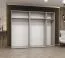Drehtürenschrank mit 2,5 Meter breite Korab 96, Farbe: Schwarz, Soft-Close-Funktion, zwei Spiegeltüren, drei Kleiderstangen, Griffe: Gold, drei Fächer