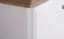 Vitrine Cuenca 02, Farbe: Eiche / Weiß - Abmessungen: 132 x 95 x 39 cm (H x B x T)