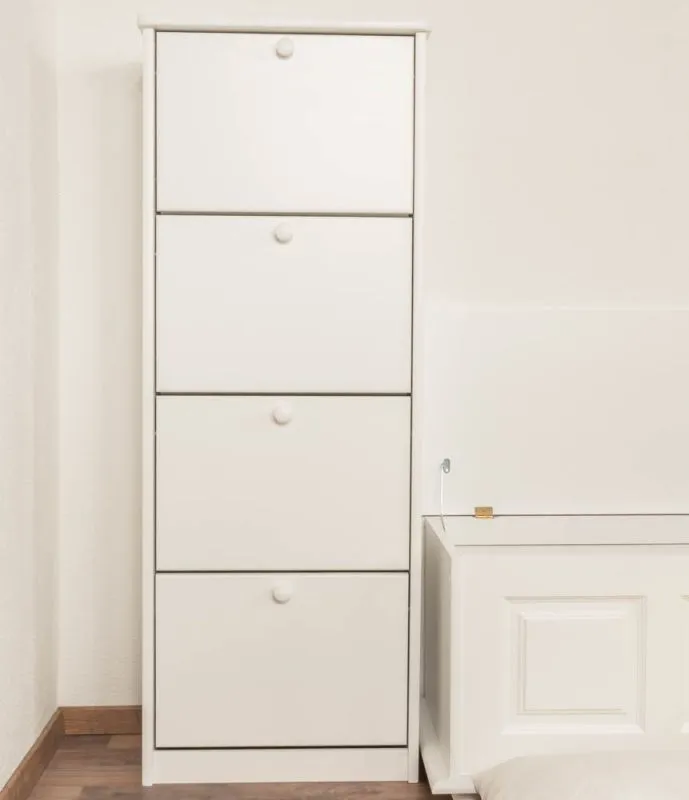 Schuhschrank Kiefer Vollholz massiv weiß lackiert Junco 211 - Abmessung 150 x 58 x 30 cm
