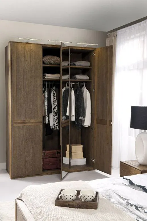 115 cm breiter Kleiderschrank mit 3 Türen | Farbe: Dunkelbraun Abbildung